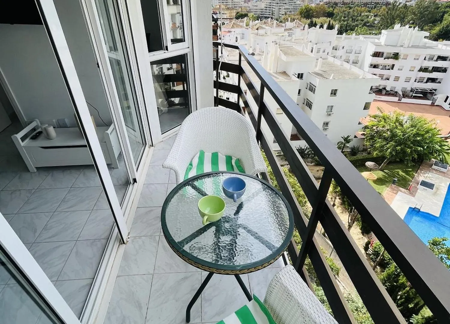 Benalmadena Beachside Sunshine Flat 0*,  España