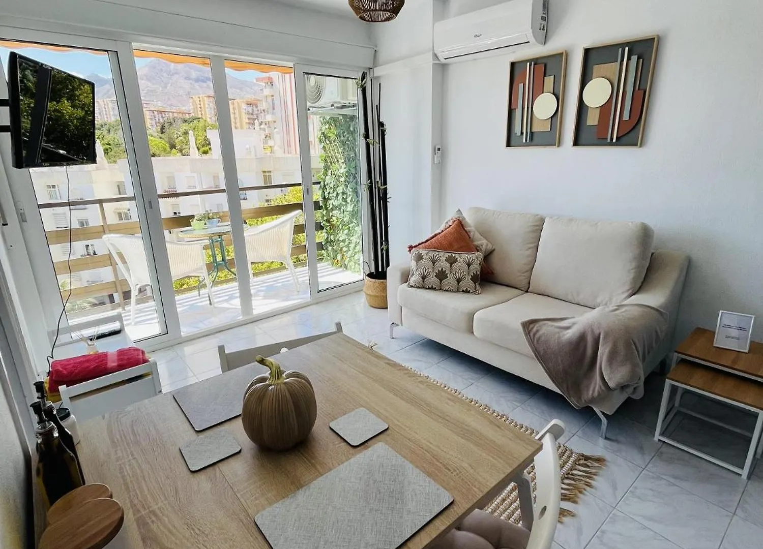 Benalmadena Beachside Sunshine Flat